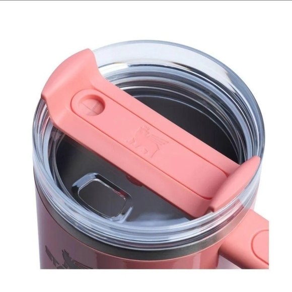 Stanley & e.l.f. 40oz Quencher H2.0 FlowState Tumbler - Coral fixation. Nwt. - Picture 3 of 4